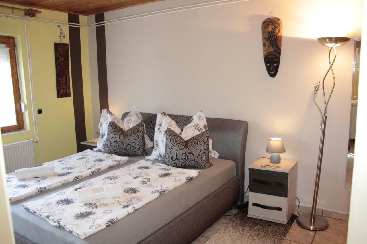Fox Apartmanok Heviz Exterior photo